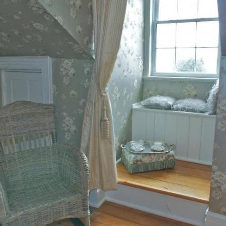 Maplehurst Manor Bed & Breakfast Brockville Exterior photo