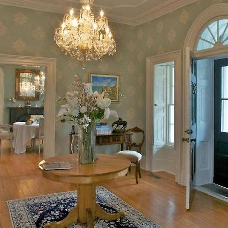 Maplehurst Manor Bed & Breakfast Brockville Exterior photo