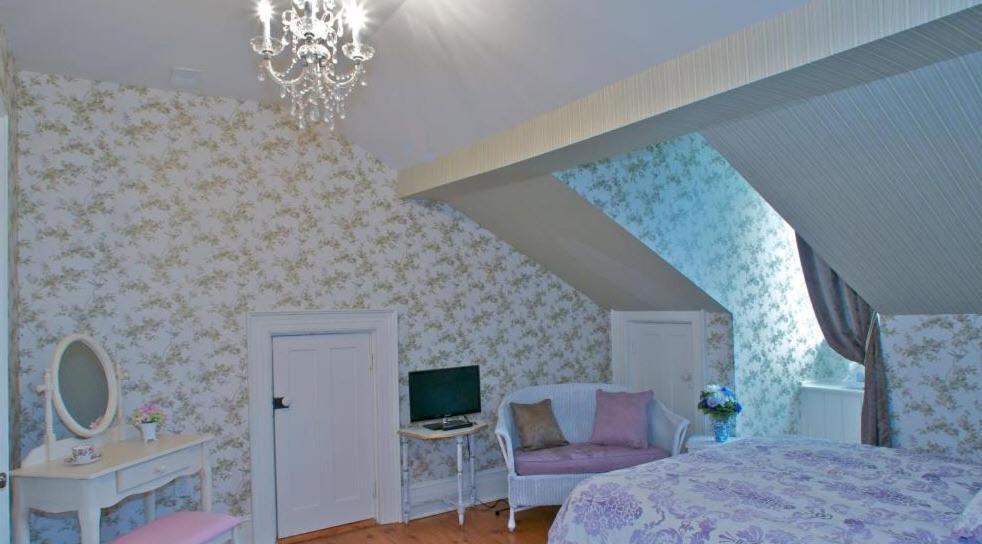 Maplehurst Manor Bed & Breakfast Brockville Room photo